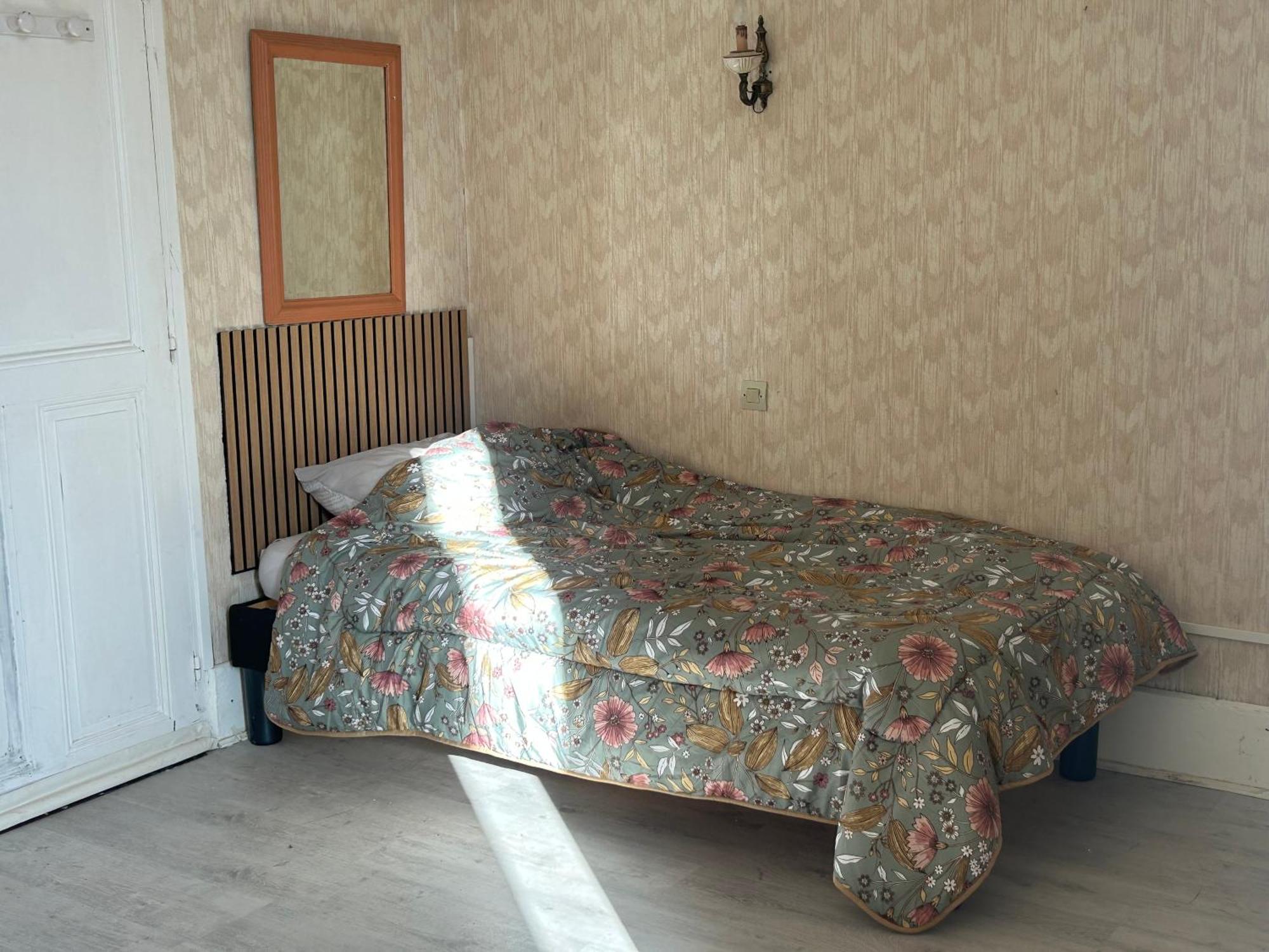 Chambre 3 蒙特谢莱丝美恩斯 外观 照片